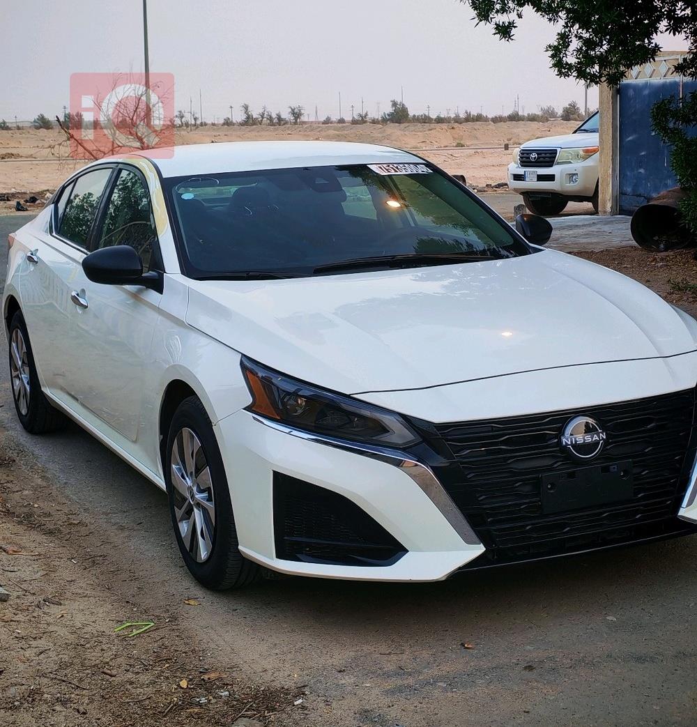 نيسان ألتيما